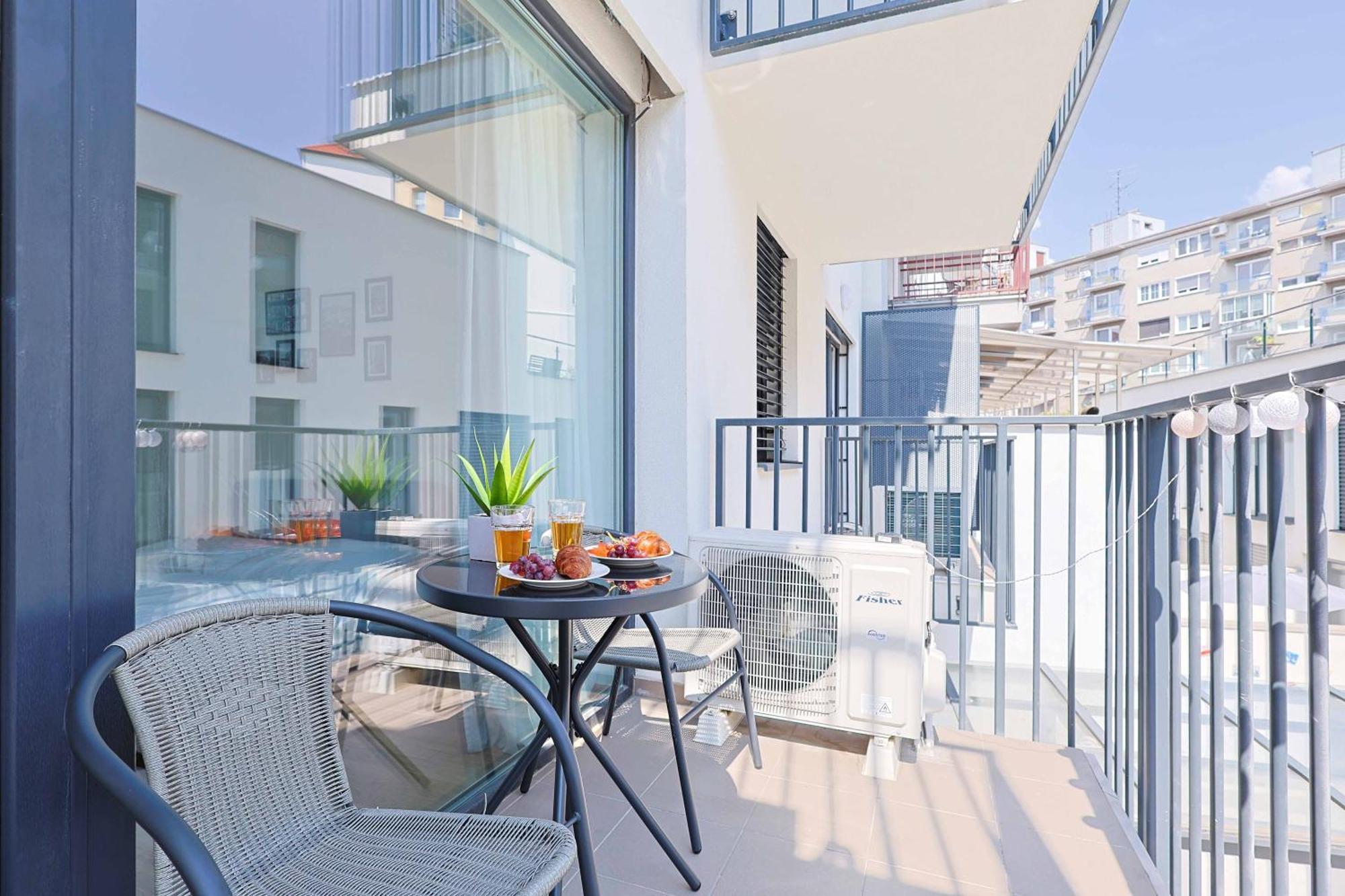 Adamick Place In City Centre With Free Parking Apartman Pozsony Kültér fotó